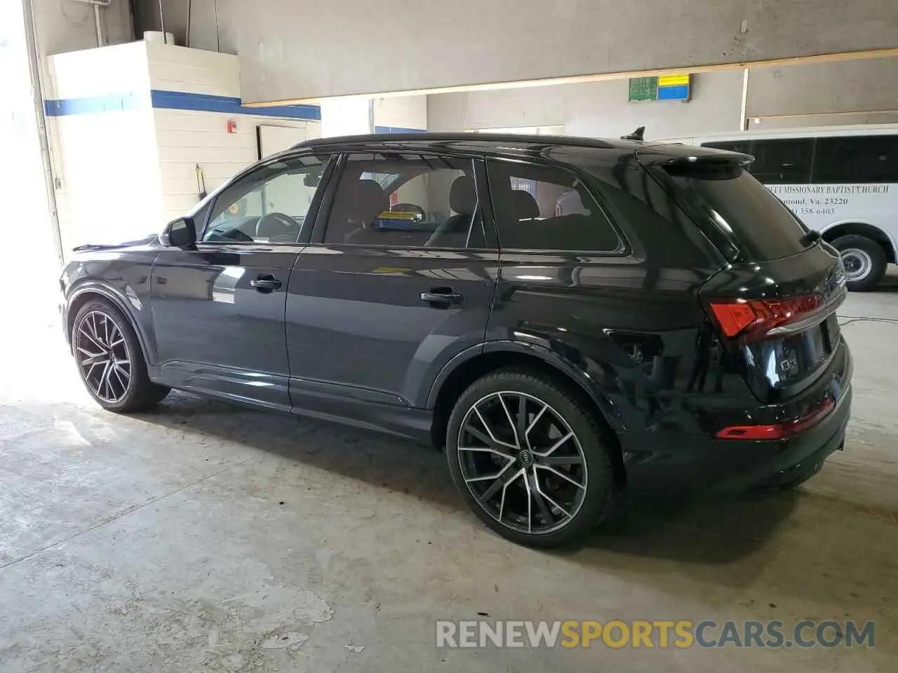 2 Photograph of a damaged car WA1VXAF71MD013215 AUDI Q7 2021