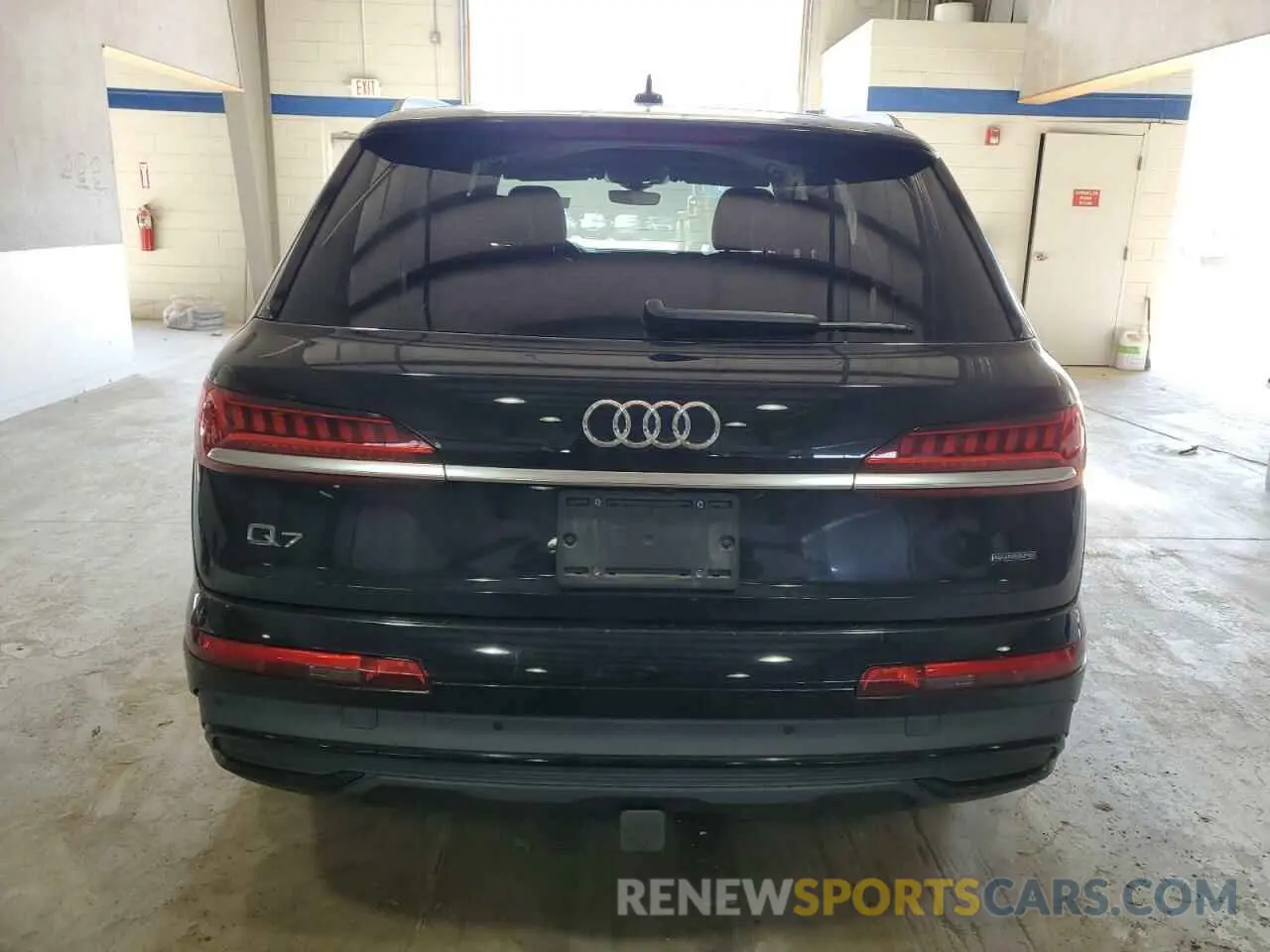6 Photograph of a damaged car WA1VXAF71MD013215 AUDI Q7 2021