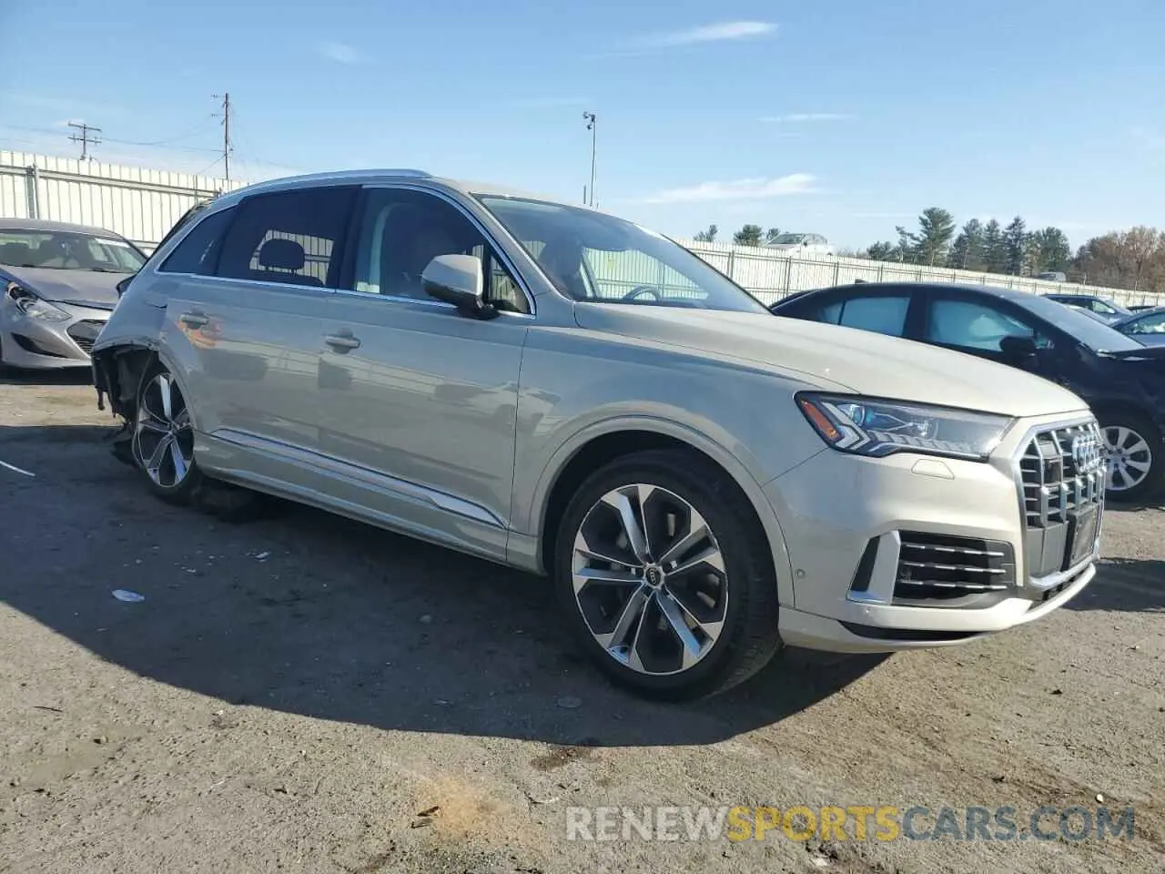 4 Photograph of a damaged car WA1VXAF71MD014316 AUDI Q7 2021