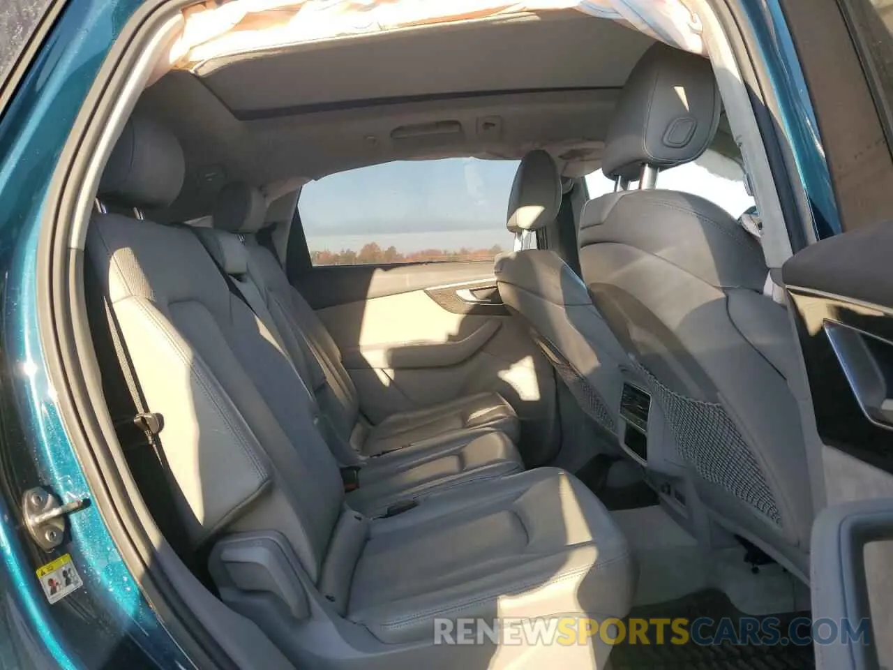 11 Photograph of a damaged car WA1VXAF73MD014690 AUDI Q7 2021