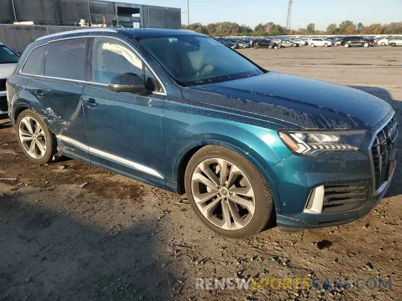 4 Photograph of a damaged car WA1VXAF73MD014690 AUDI Q7 2021