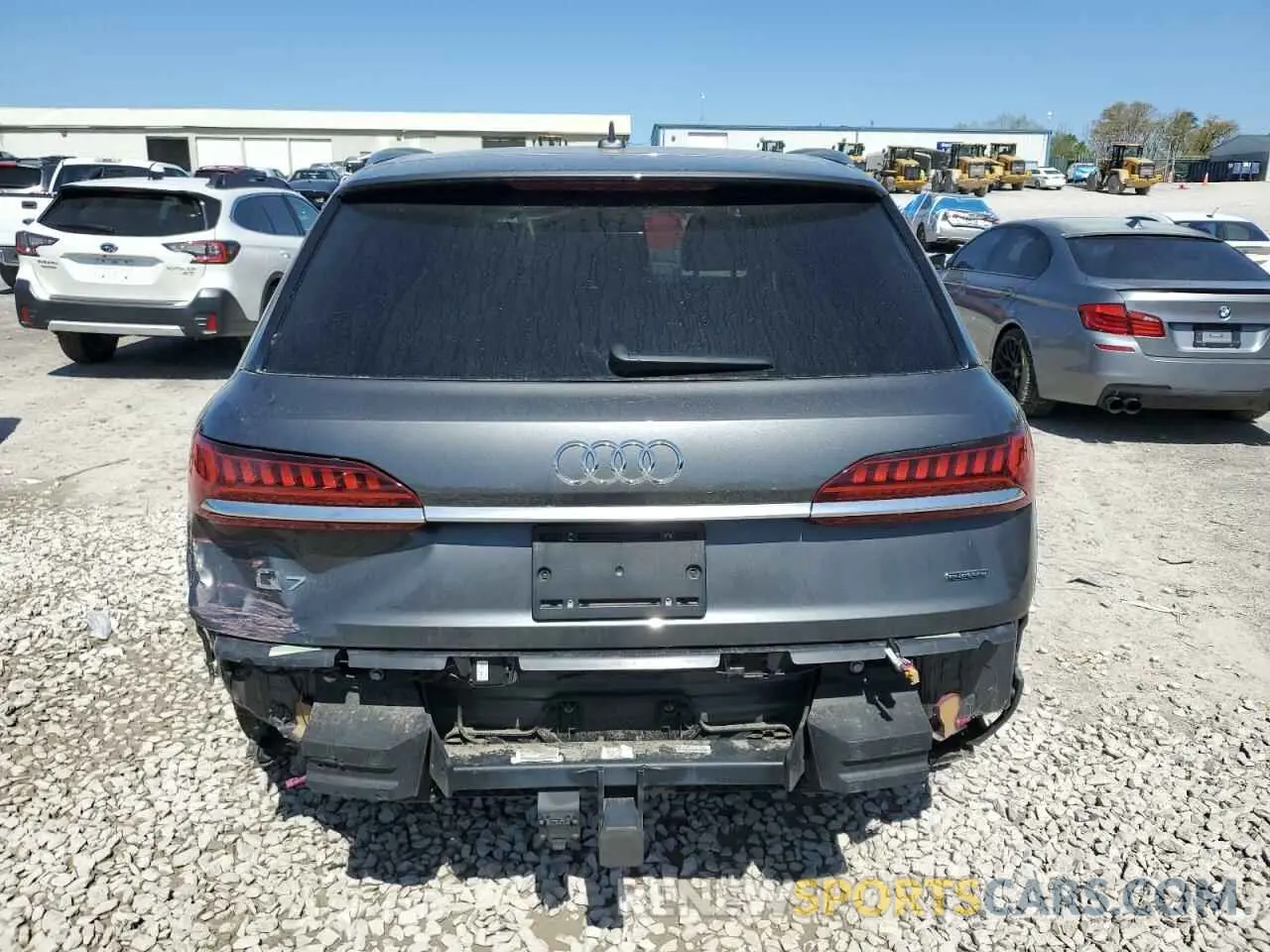 6 Photograph of a damaged car WA1VXAF73MD021042 AUDI Q7 2021