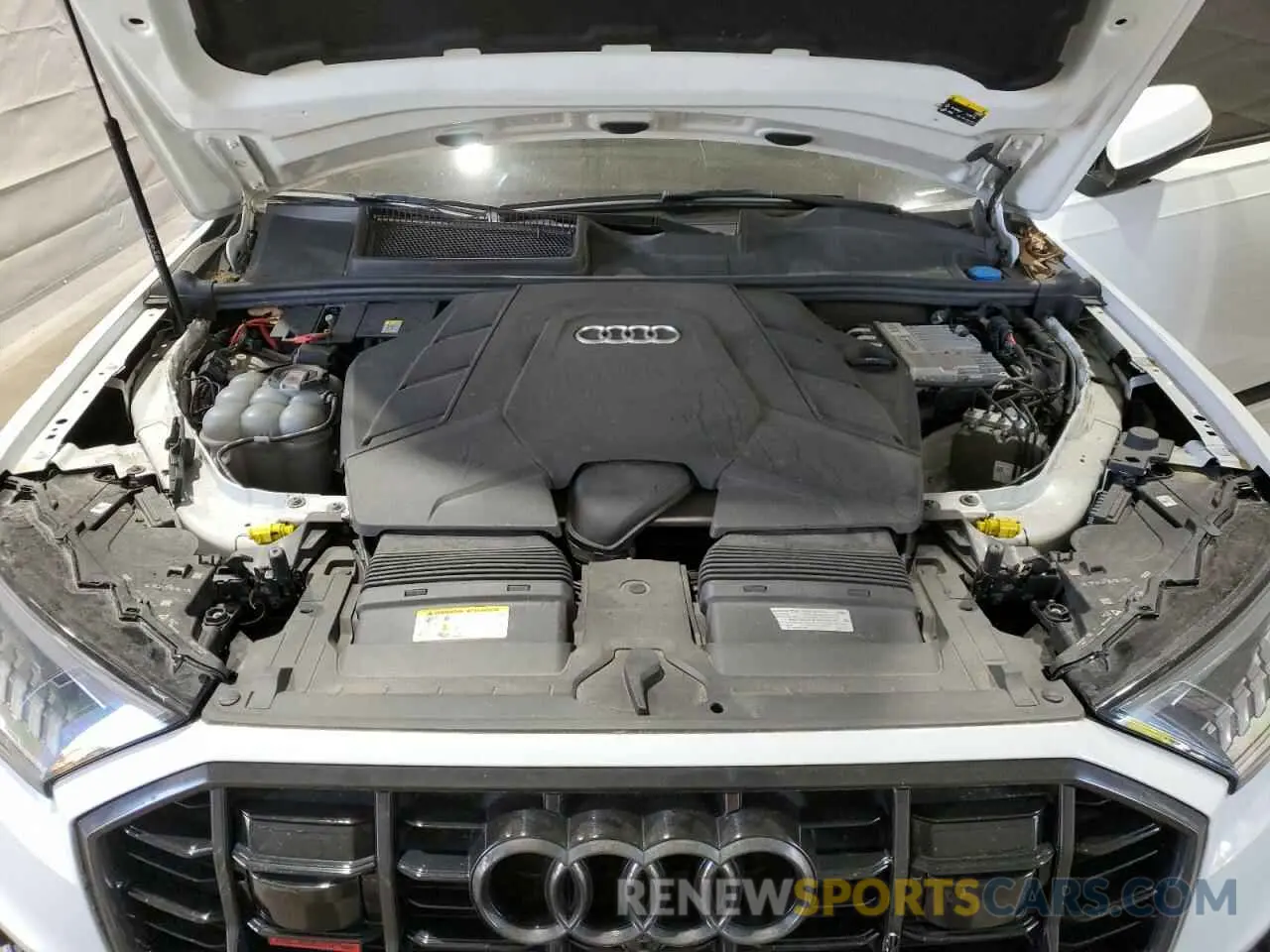 12 Photograph of a damaged car WA1VXAF73MD022658 AUDI Q7 2021