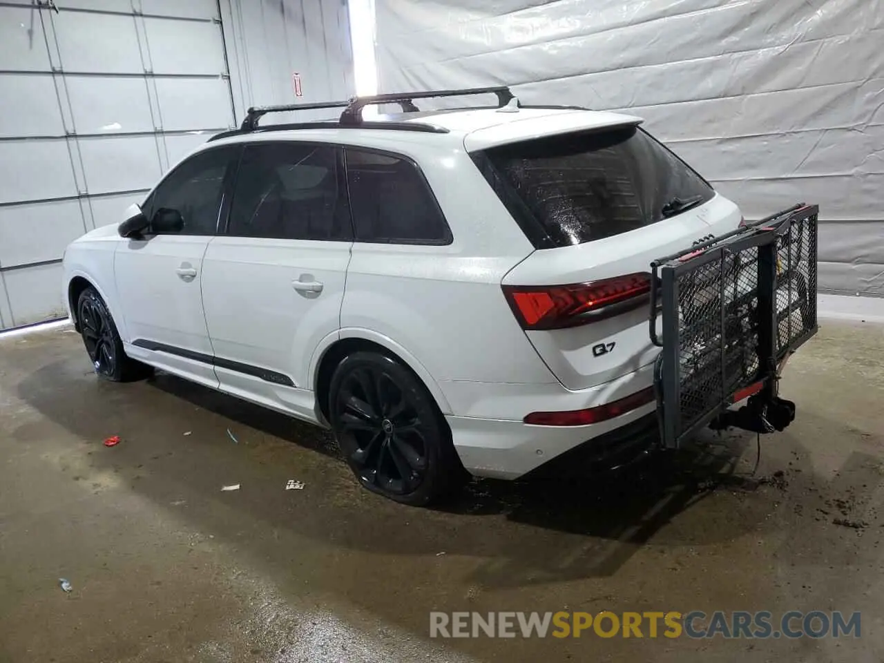 2 Photograph of a damaged car WA1VXAF73MD022658 AUDI Q7 2021