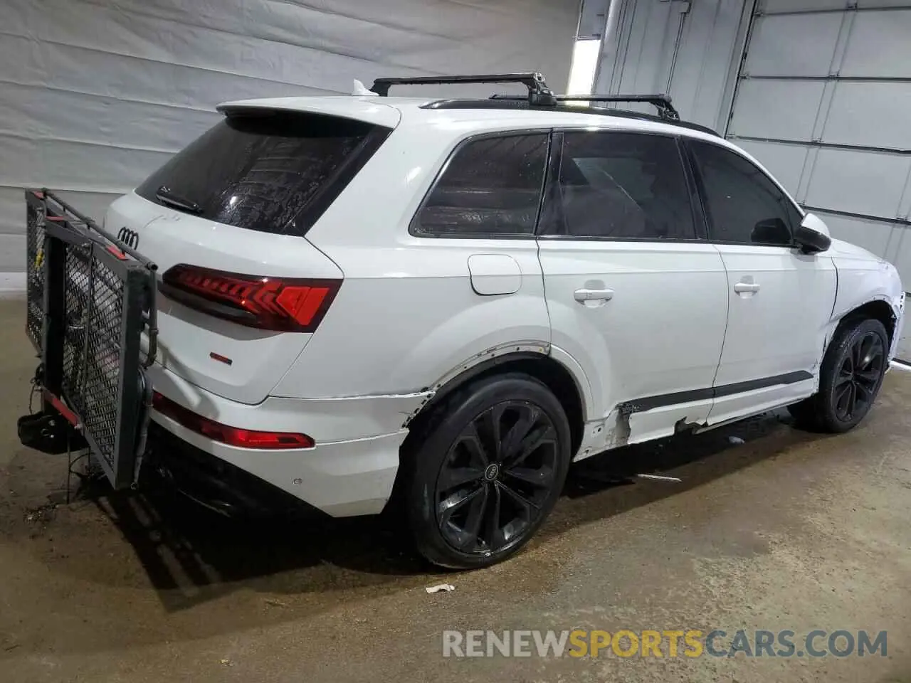 3 Photograph of a damaged car WA1VXAF73MD022658 AUDI Q7 2021