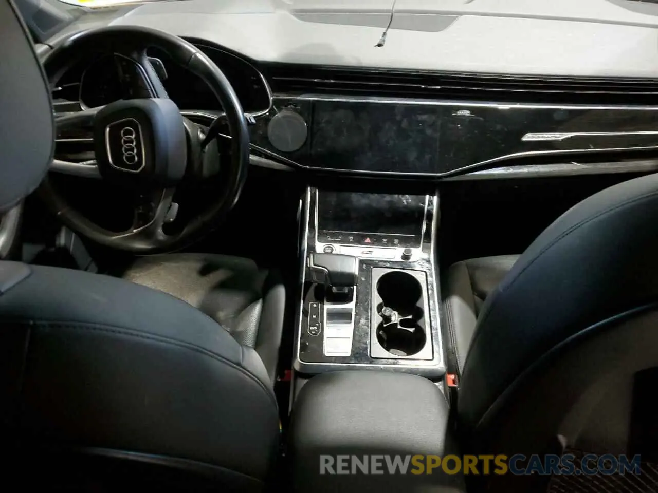 8 Photograph of a damaged car WA1VXAF73MD022658 AUDI Q7 2021