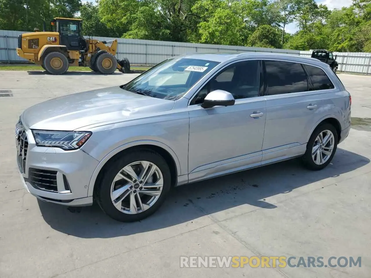 1 Photograph of a damaged car WA1VXAF74MD027884 AUDI Q7 2021