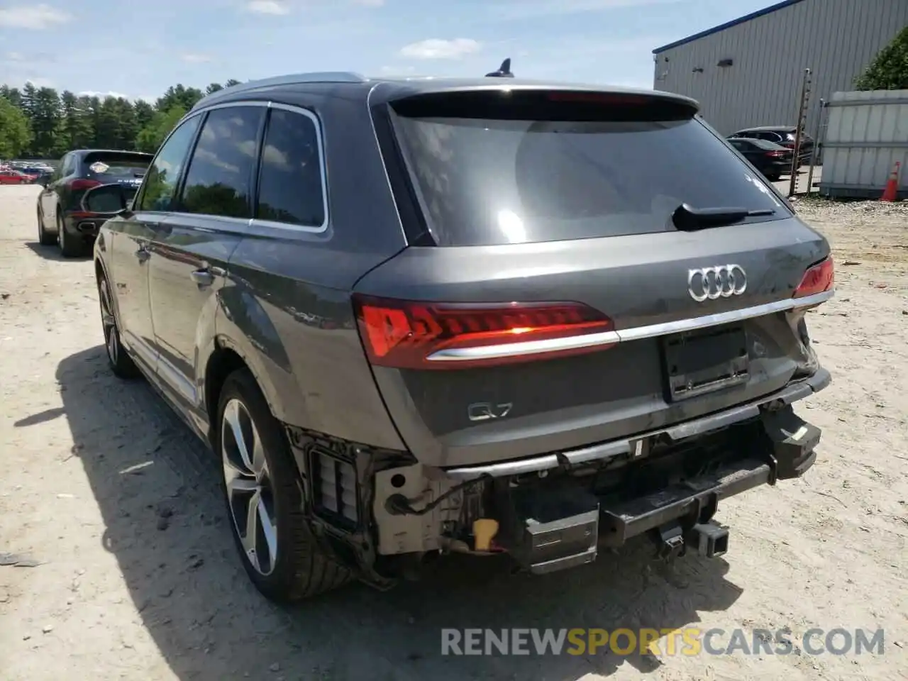 3 Photograph of a damaged car WA1VXAF75MD000466 AUDI Q7 2021