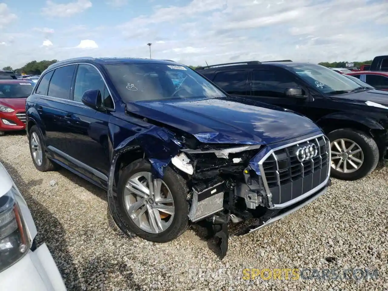 1 Photograph of a damaged car WA1VXAF75MD011449 AUDI Q7 2021