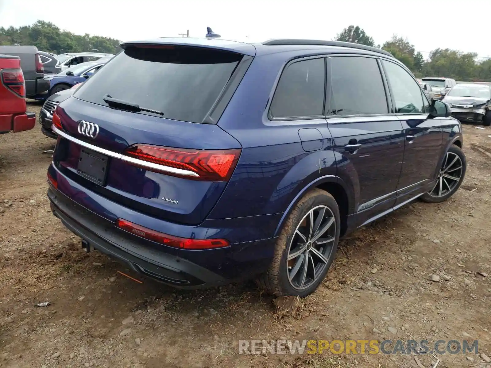 4 Photograph of a damaged car WA1VXAF77MD019729 AUDI Q7 2021