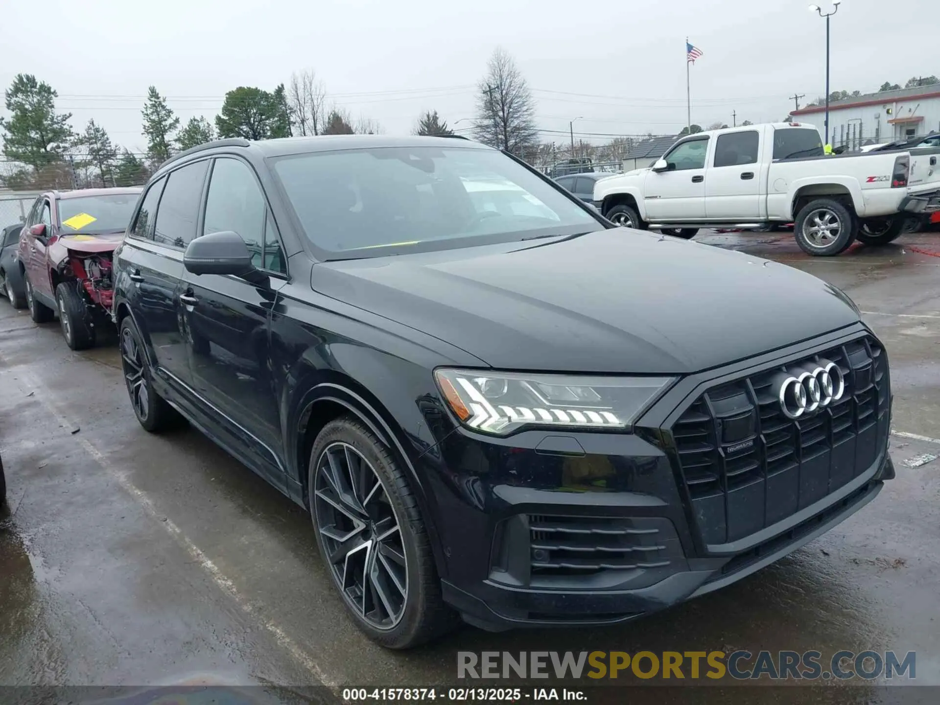 14 Photograph of a damaged car WA1VXAF77MD020007 AUDI Q7 2021