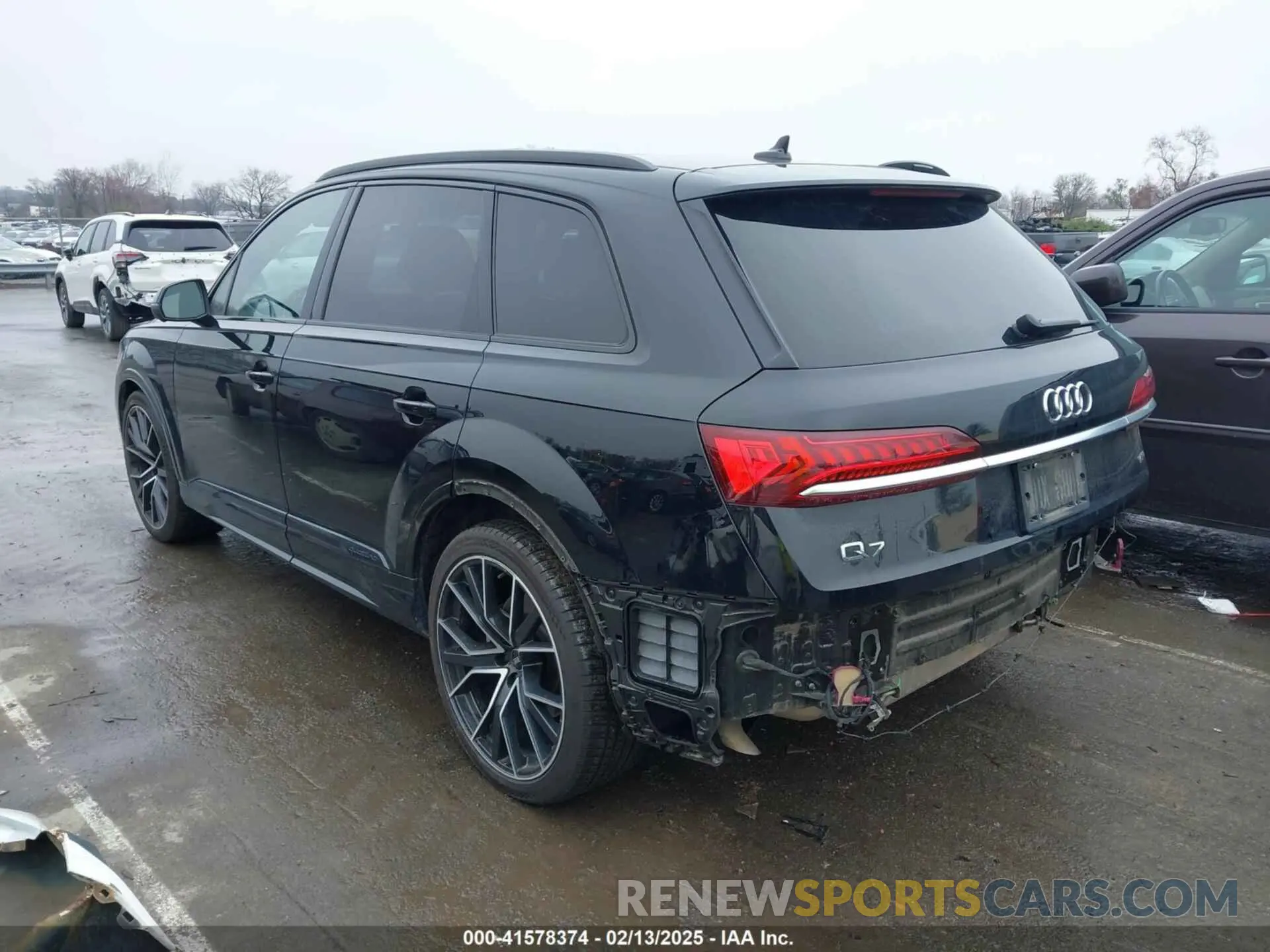 15 Photograph of a damaged car WA1VXAF77MD020007 AUDI Q7 2021