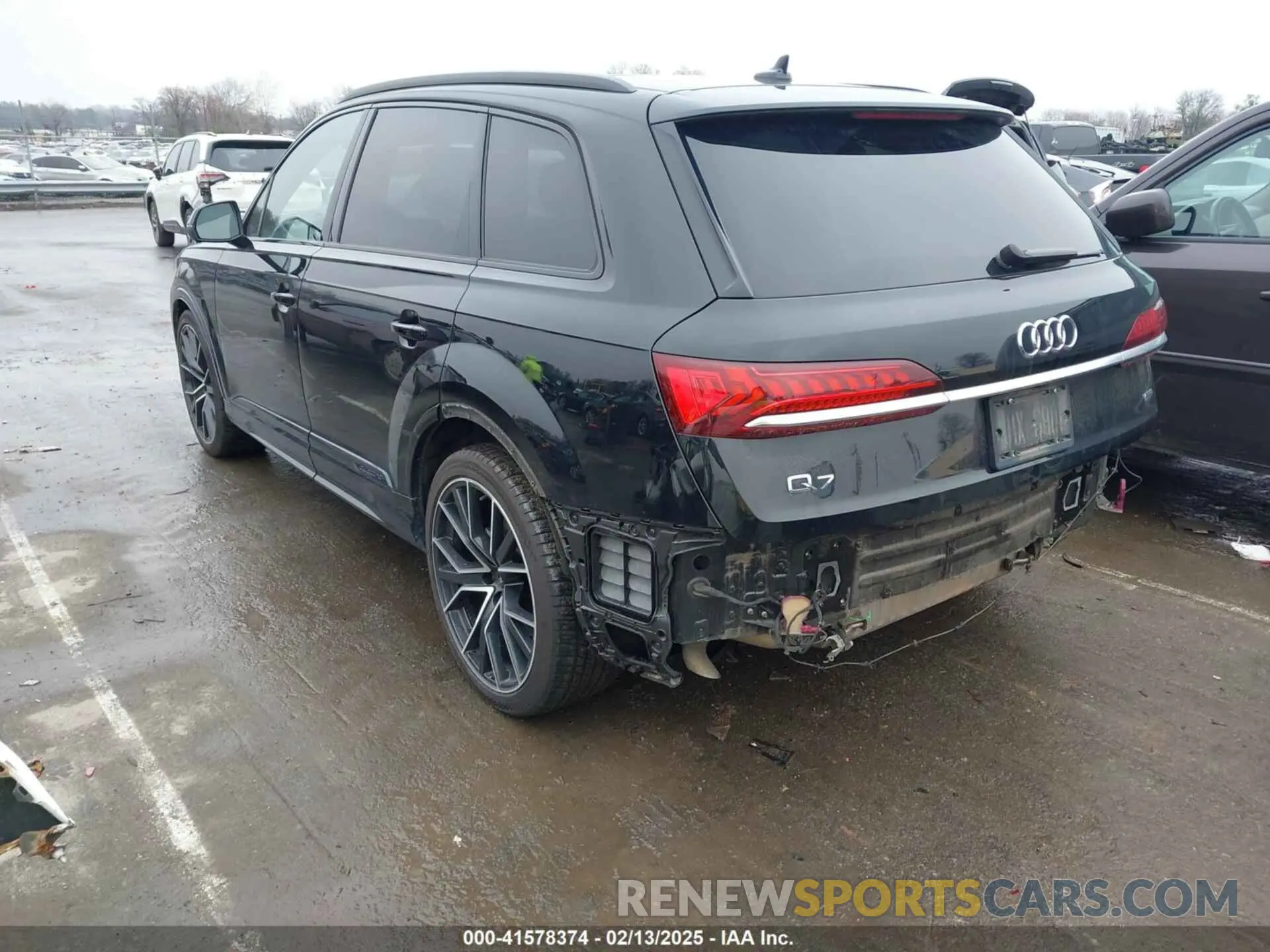 3 Photograph of a damaged car WA1VXAF77MD020007 AUDI Q7 2021