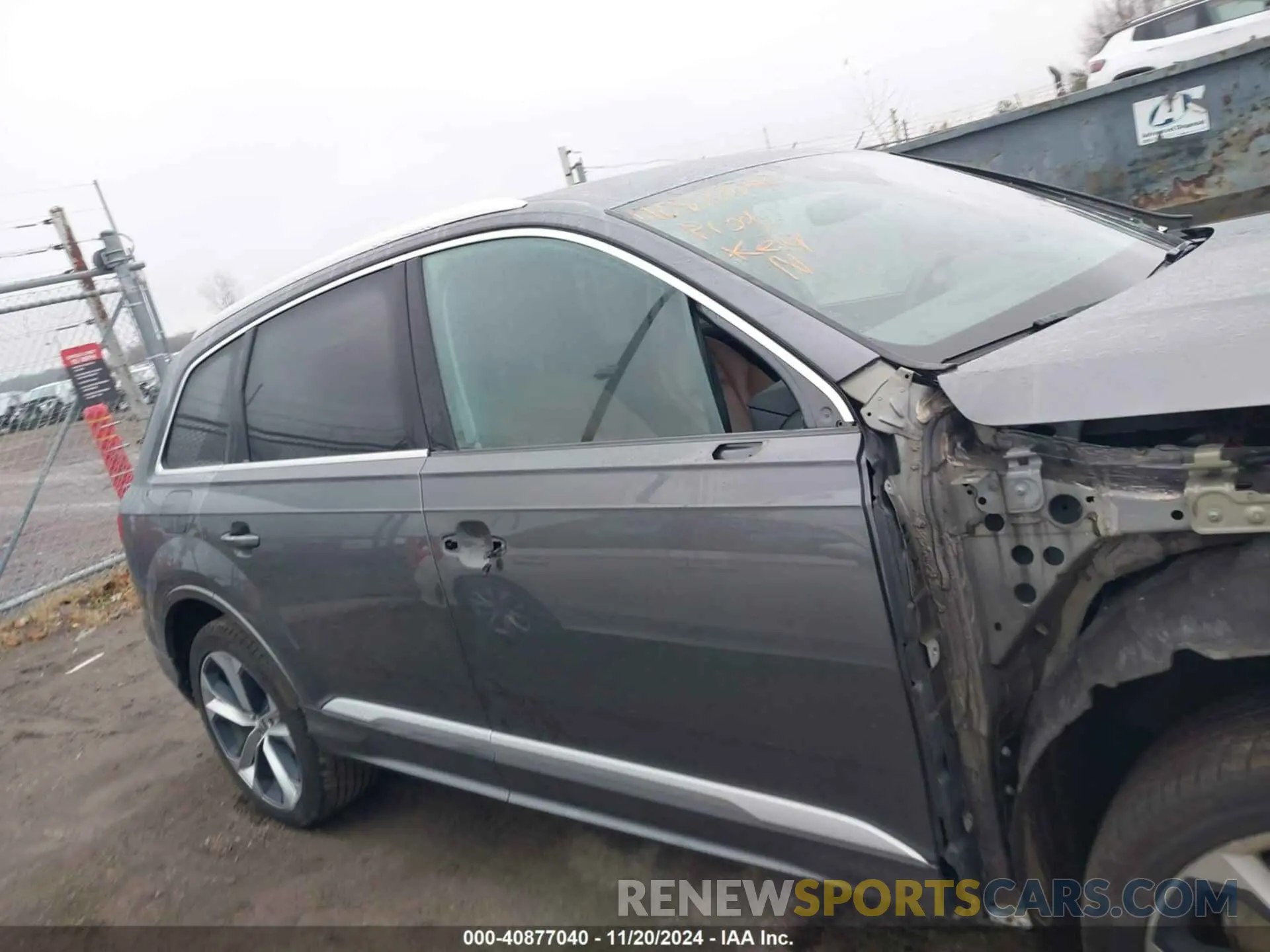 14 Photograph of a damaged car WA1VXAF77MD025076 AUDI Q7 2021
