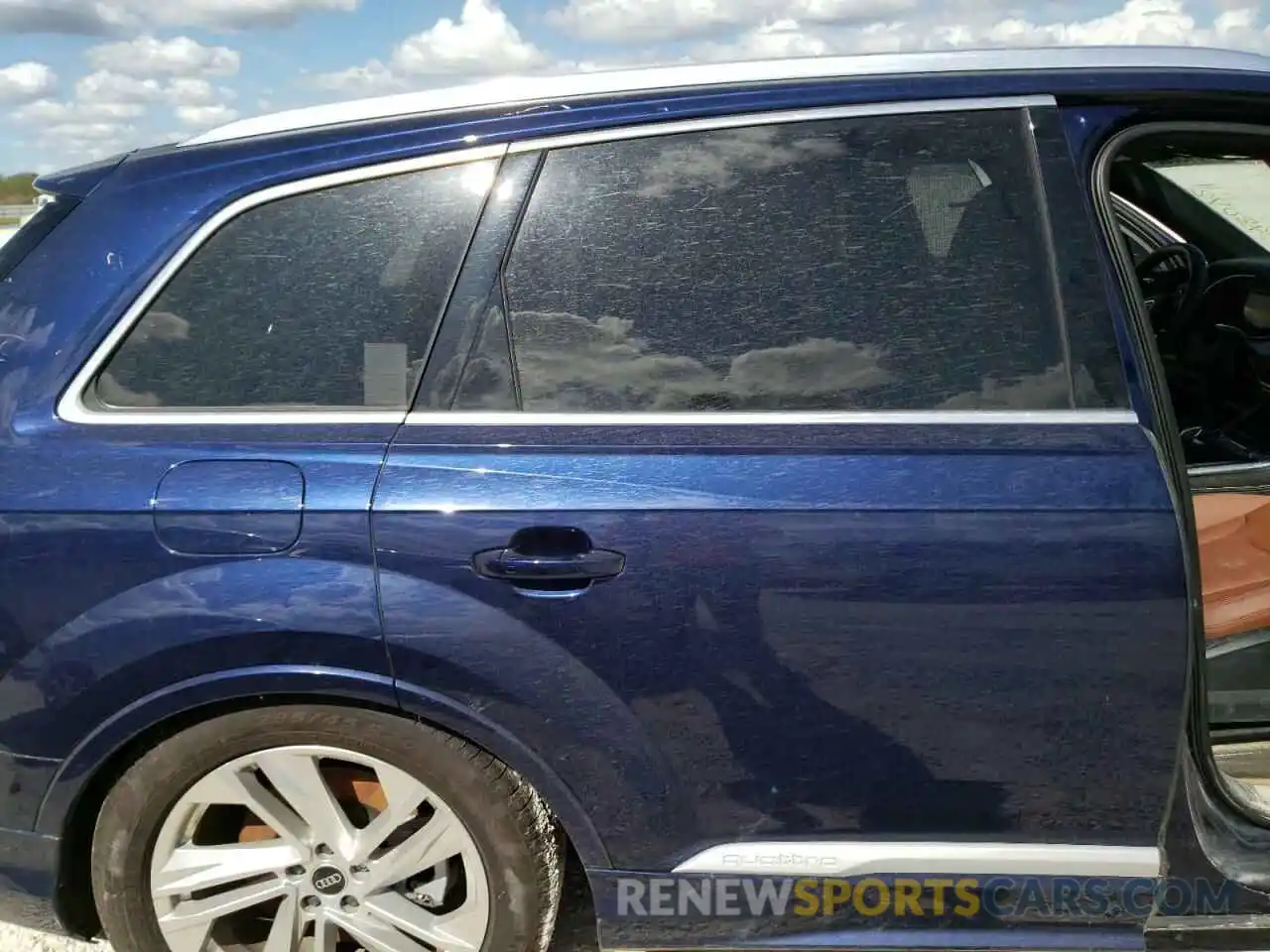 6 Photograph of a damaged car WA1VXAF77MD028799 AUDI Q7 2021