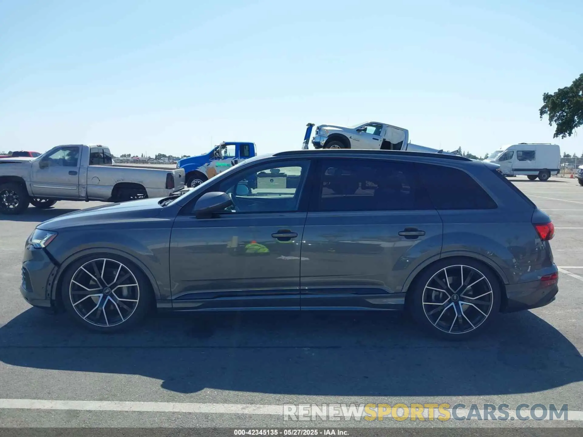 15 Photograph of a damaged car WA1VXAF77MD035798 AUDI Q7 2021