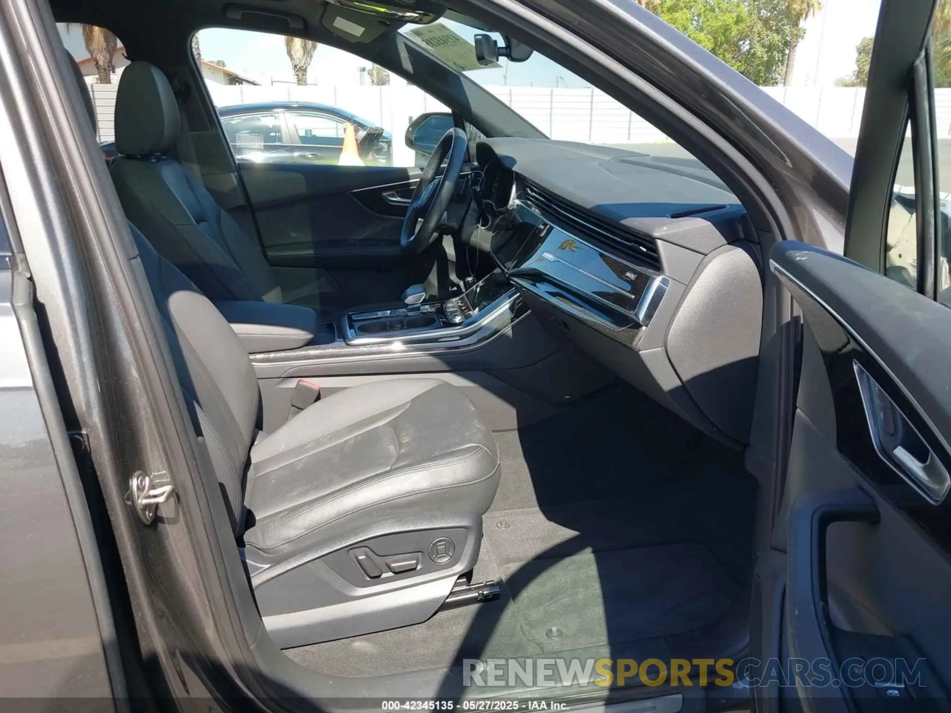 5 Photograph of a damaged car WA1VXAF77MD035798 AUDI Q7 2021