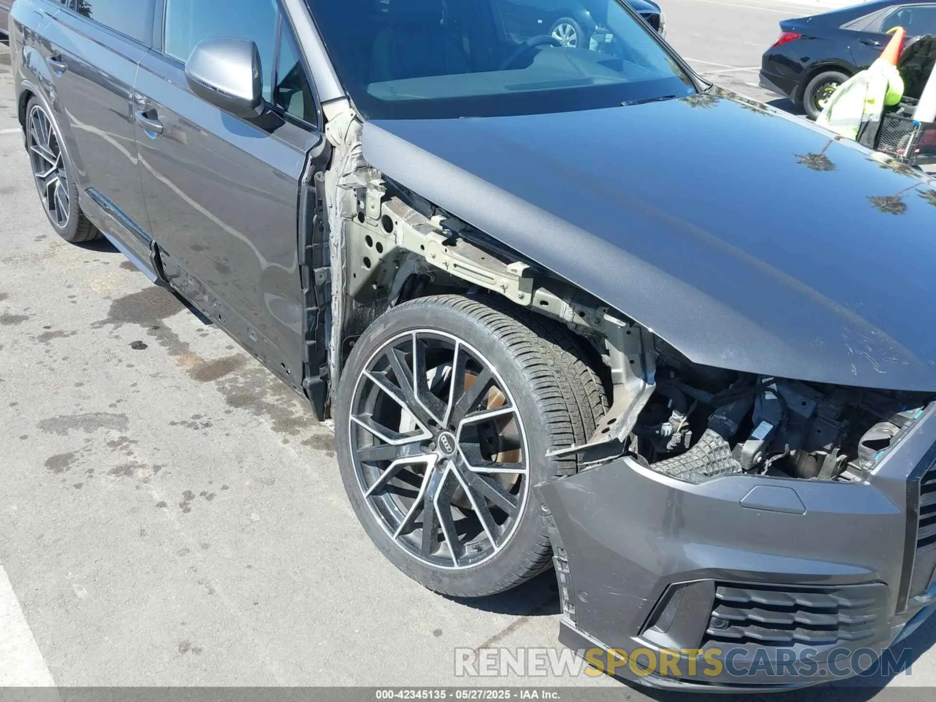 6 Photograph of a damaged car WA1VXAF77MD035798 AUDI Q7 2021