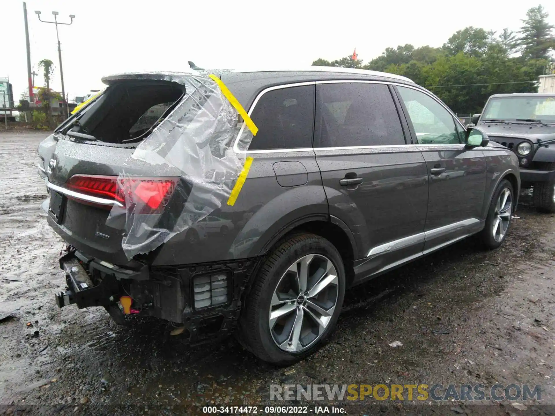 4 Photograph of a damaged car WA1VXAF78MD022932 AUDI Q7 2021