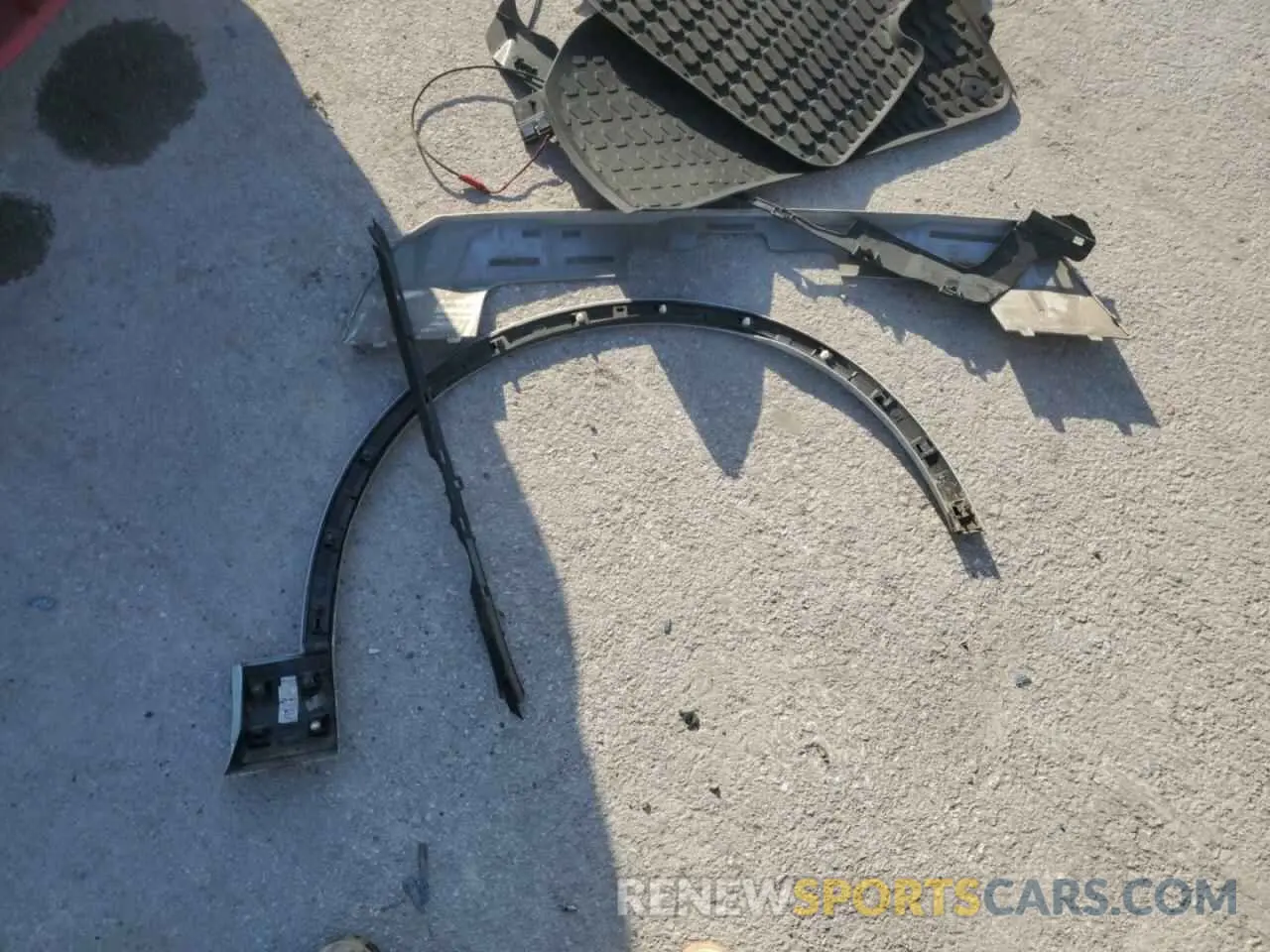 13 Photograph of a damaged car WA1VXAF78MD039441 AUDI Q7 2021