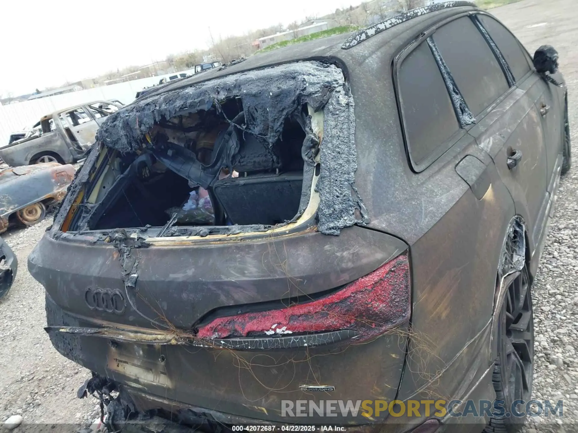 15 Photograph of a damaged car WA1VXBF73MD021287 AUDI Q7 2021