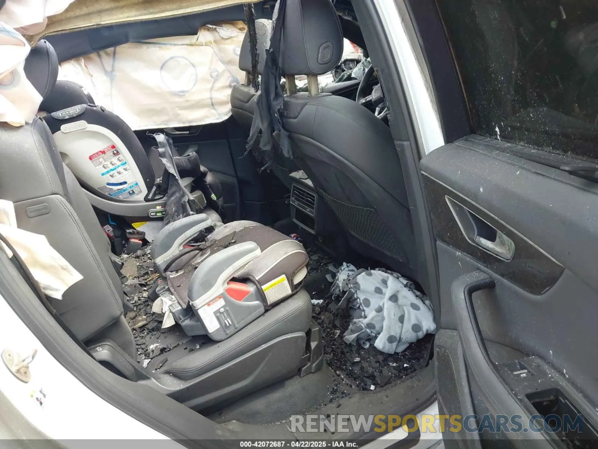 8 Photograph of a damaged car WA1VXBF73MD021287 AUDI Q7 2021