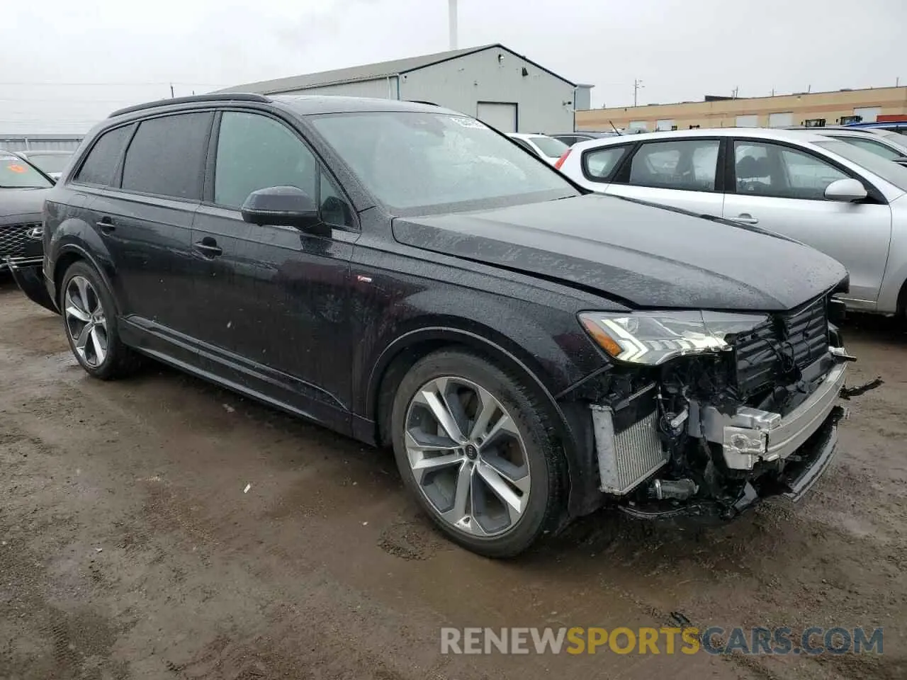 4 Photograph of a damaged car WA1WXAF71MD030505 AUDI Q7 2021
