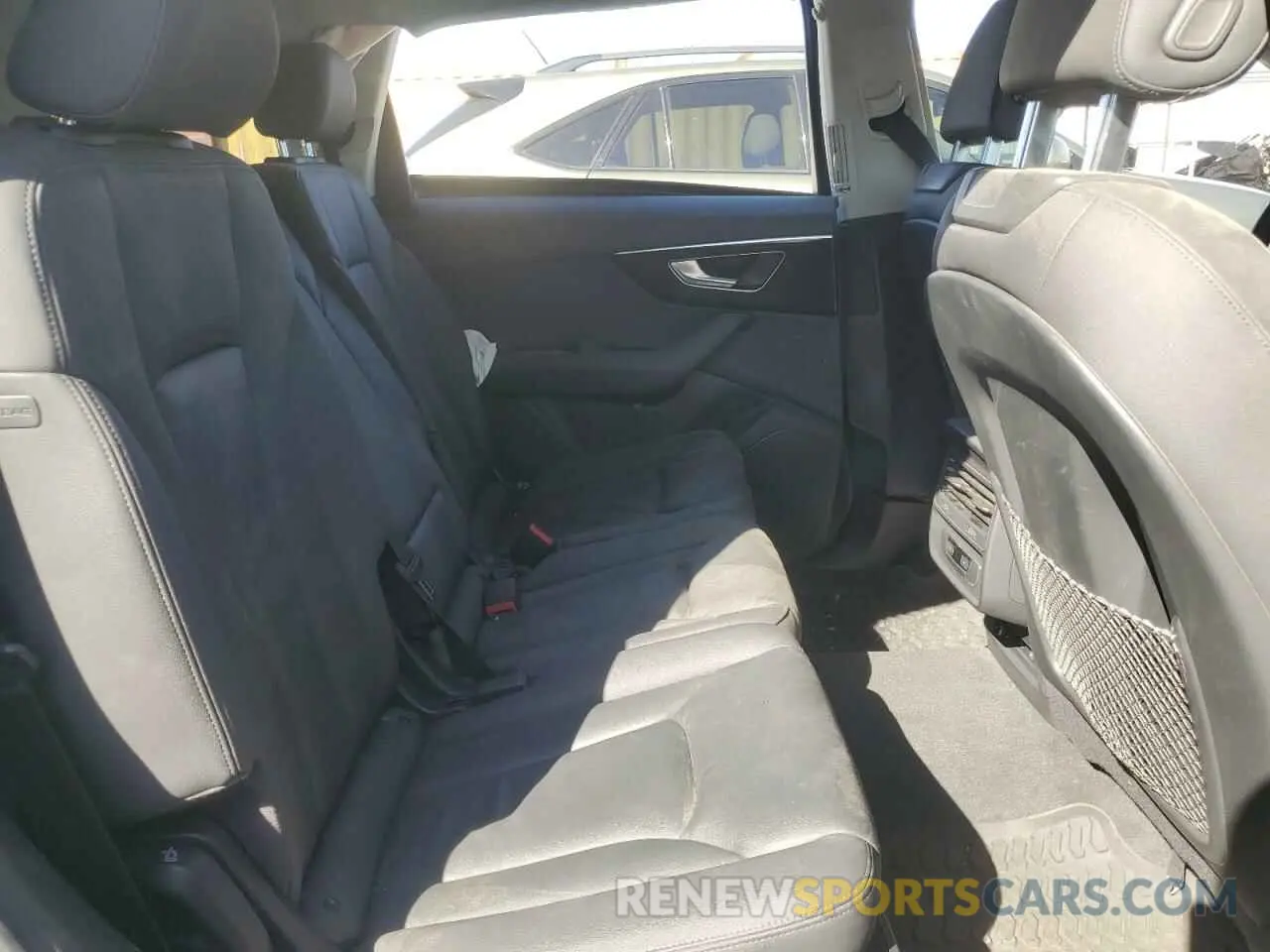11 Photograph of a damaged car WA1AJBF70ND011737 AUDI Q7 2022