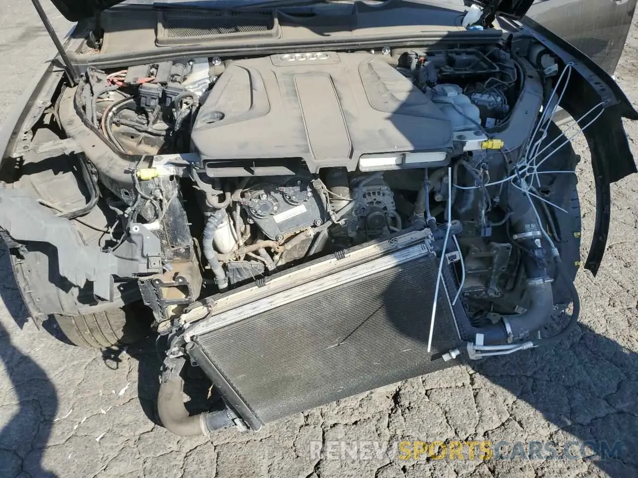 11 Photograph of a damaged car WA1AJBF72ND000707 AUDI Q7 2022