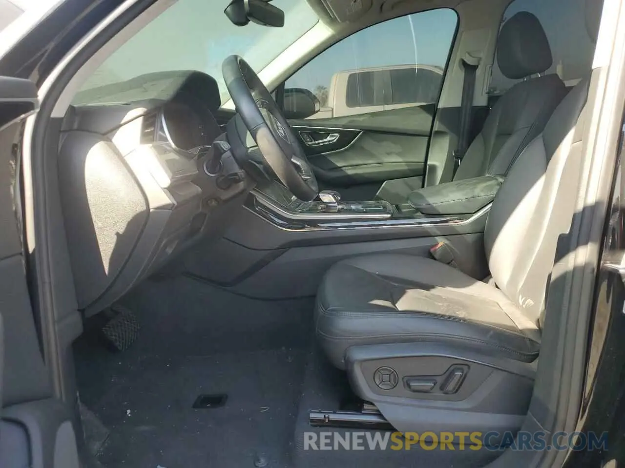 7 Photograph of a damaged car WA1AJBF72ND000707 AUDI Q7 2022