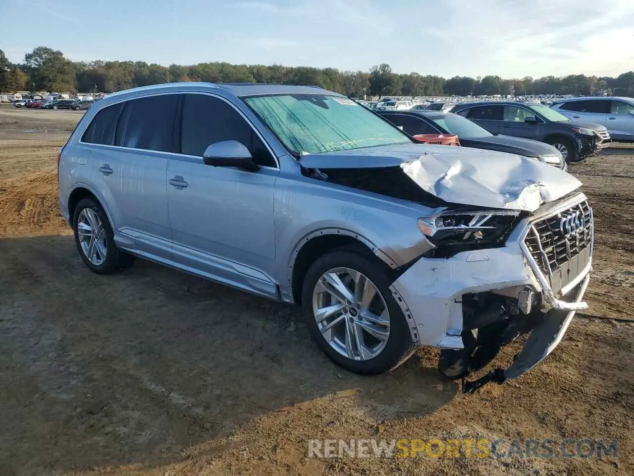 4 Photograph of a damaged car WA1AJBF73ND008654 AUDI Q7 2022