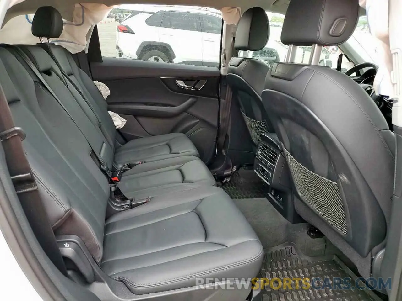 11 Photograph of a damaged car WA1AJBF78ND014501 AUDI Q7 2022