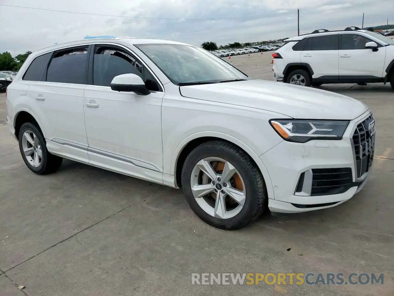 4 Photograph of a damaged car WA1AJBF78ND014501 AUDI Q7 2022