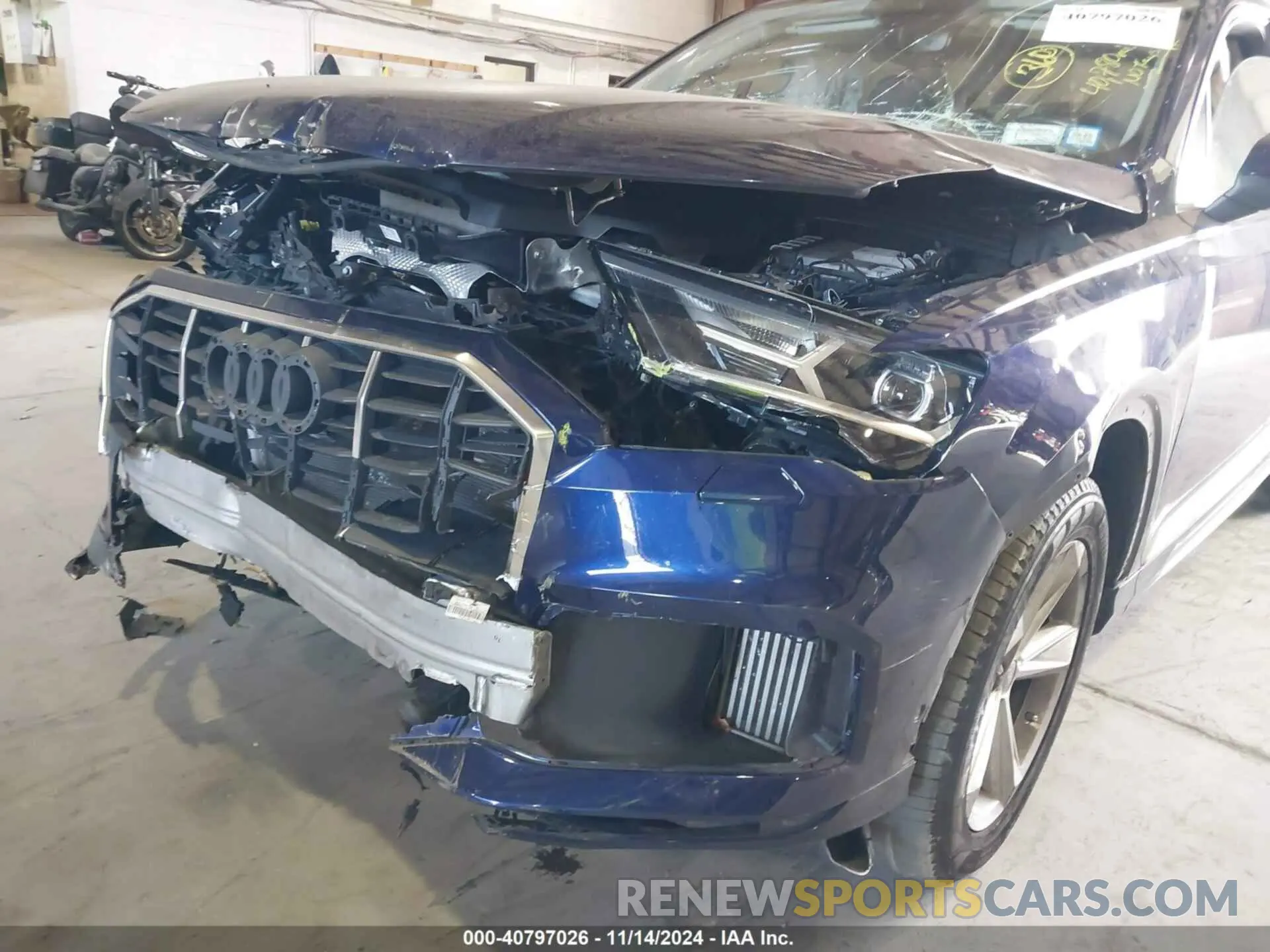 16 Photograph of a damaged car WA1AXBF76ND016732 AUDI Q7 2022