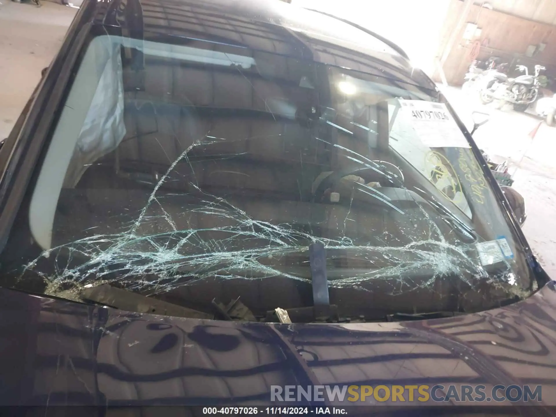 18 Photograph of a damaged car WA1AXBF76ND016732 AUDI Q7 2022