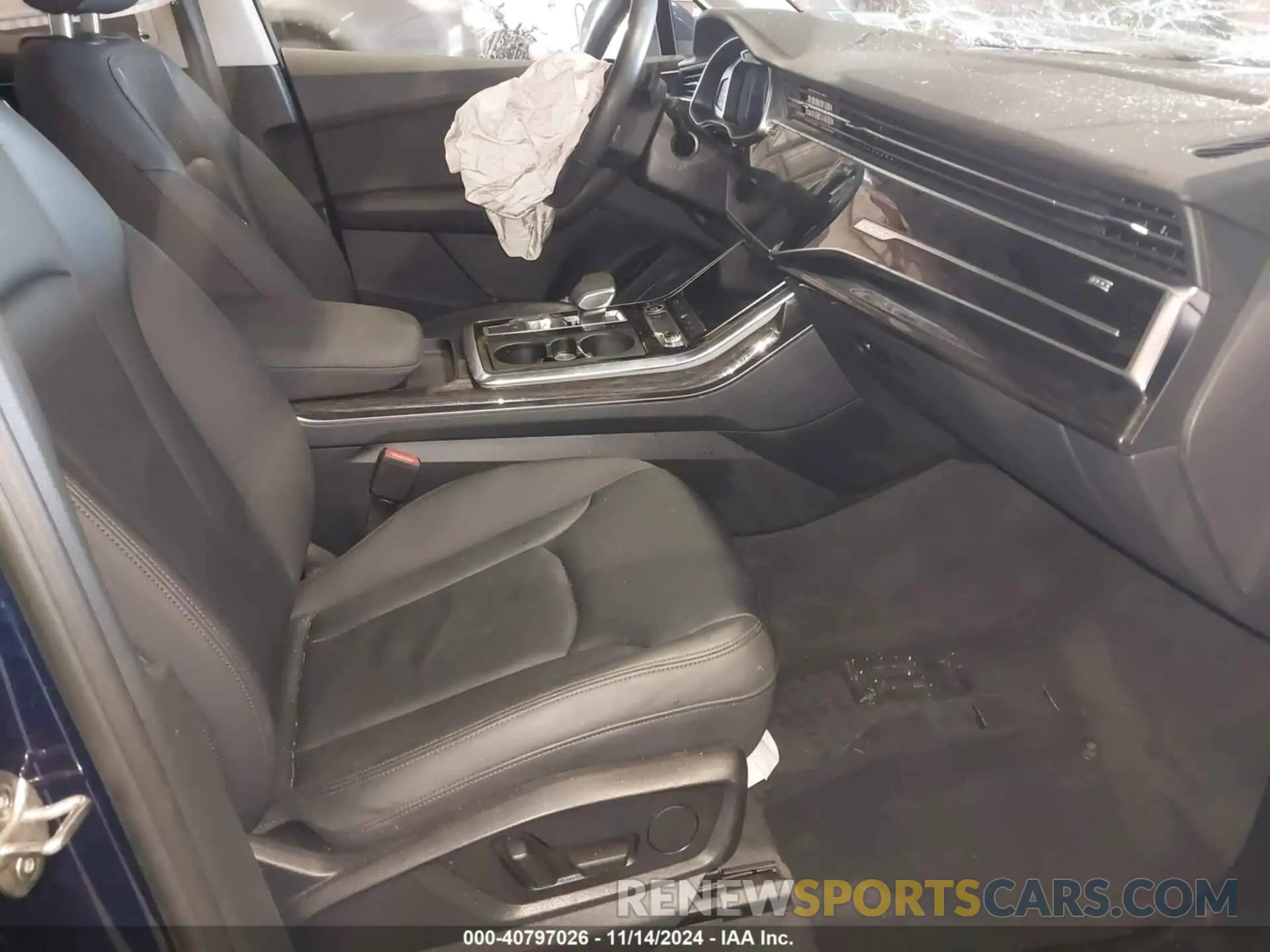 5 Photograph of a damaged car WA1AXBF76ND016732 AUDI Q7 2022