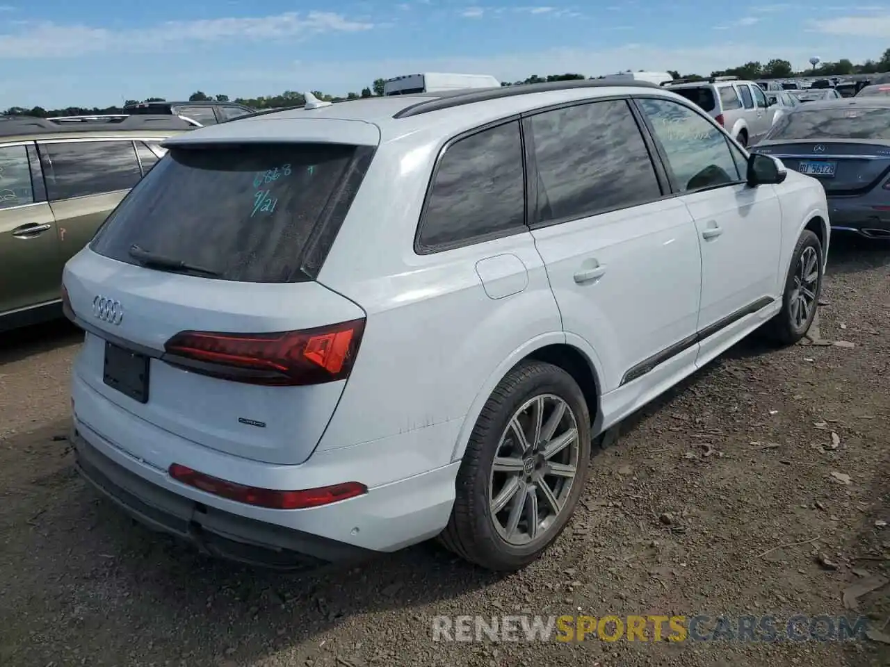 4 Photograph of a damaged car WA1LJBF70ND006868 AUDI Q7 2022