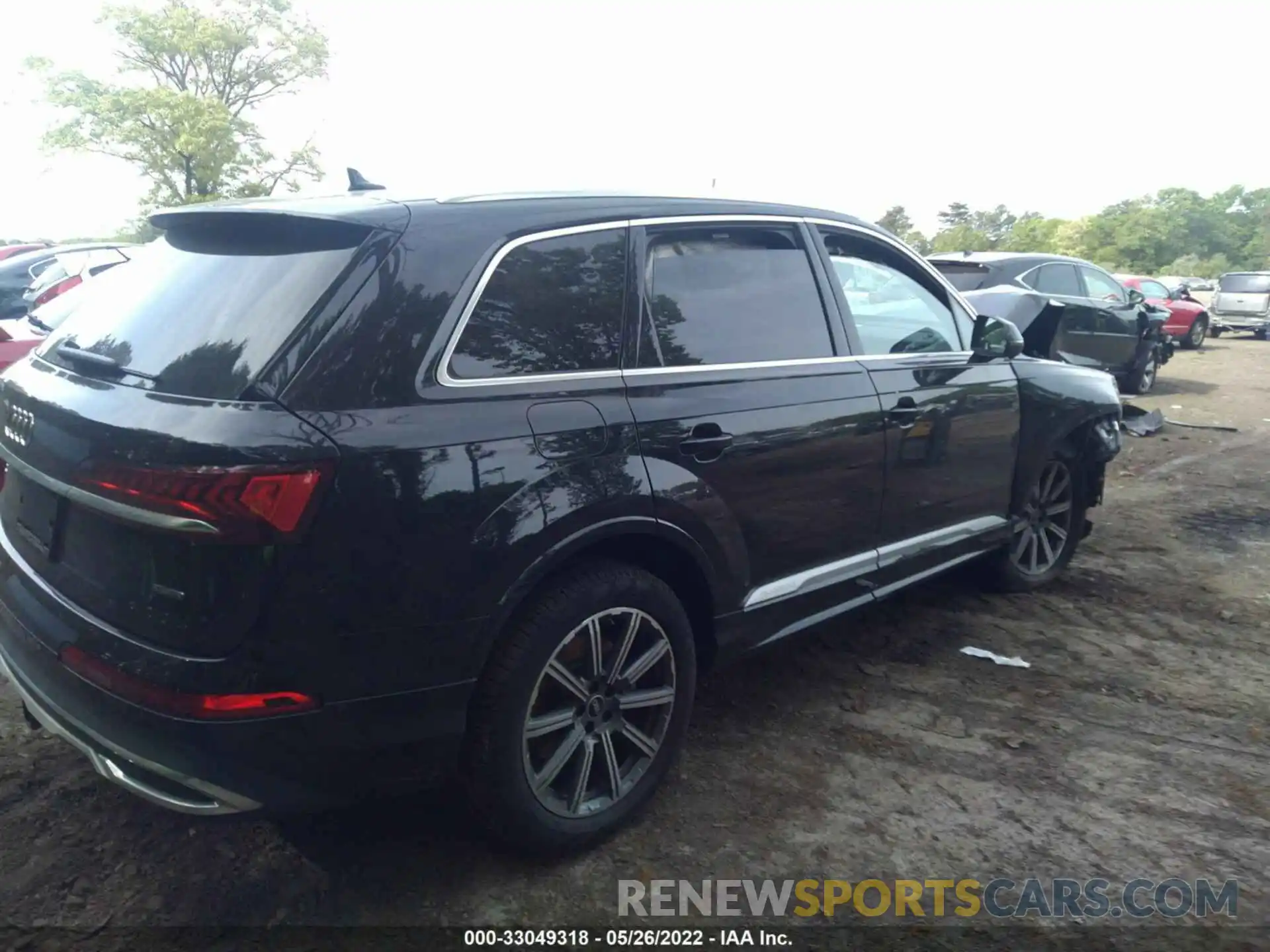 4 Photograph of a damaged car WA1LJBF71ND001663 AUDI Q7 2022