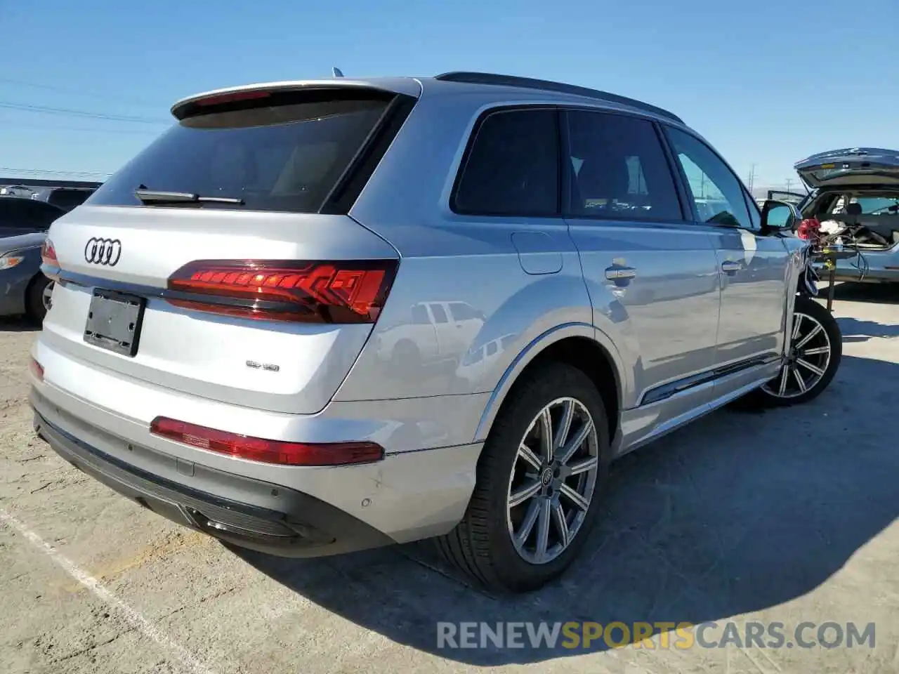 4 Photograph of a damaged car WA1LJBF75ND006445 AUDI Q7 2022