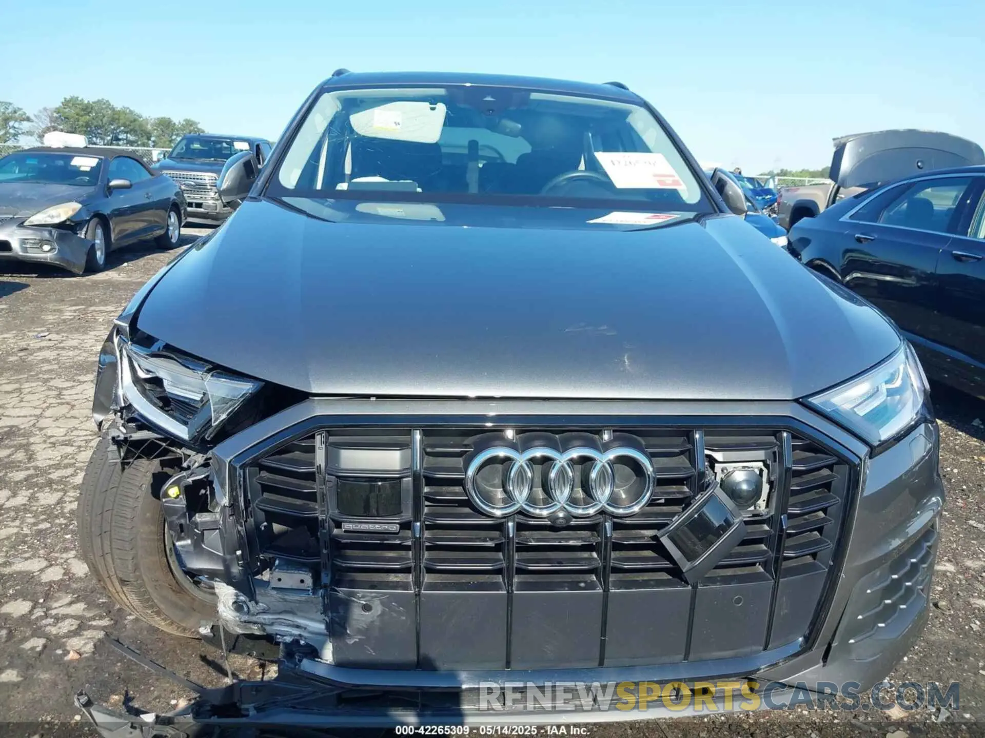 12 Photograph of a damaged car WA1LJBF77ND000677 AUDI Q7 2022