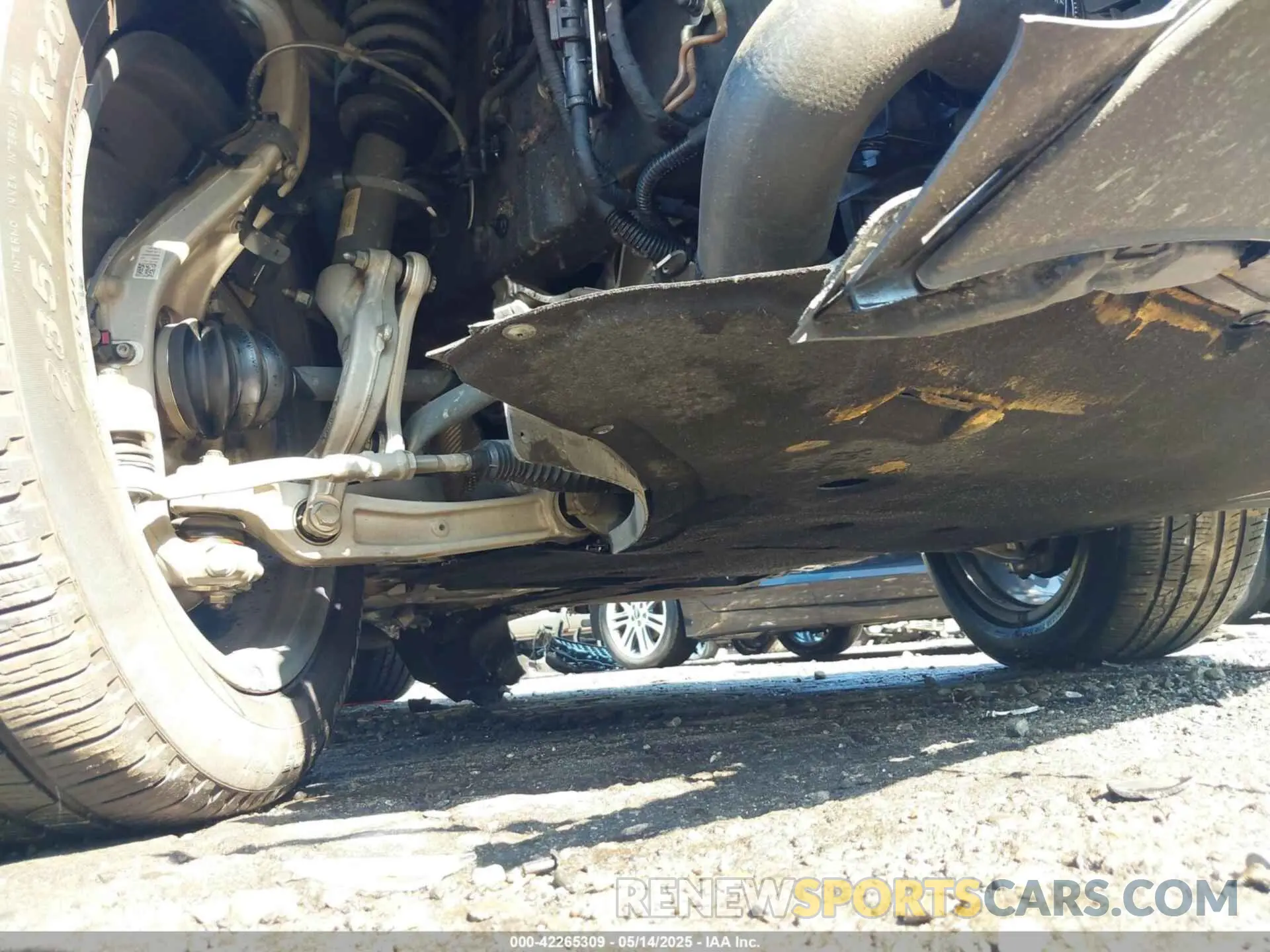 18 Photograph of a damaged car WA1LJBF77ND000677 AUDI Q7 2022