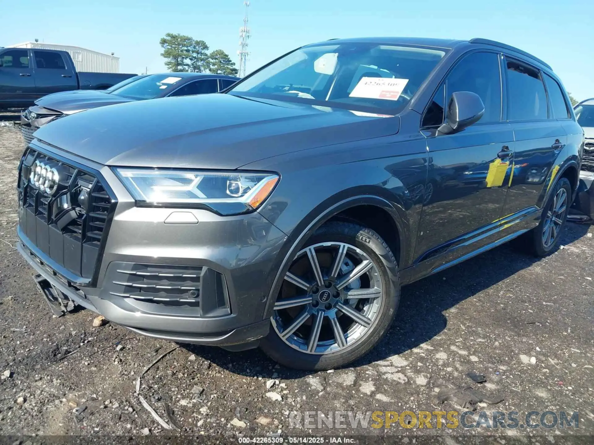 2 Photograph of a damaged car WA1LJBF77ND000677 AUDI Q7 2022