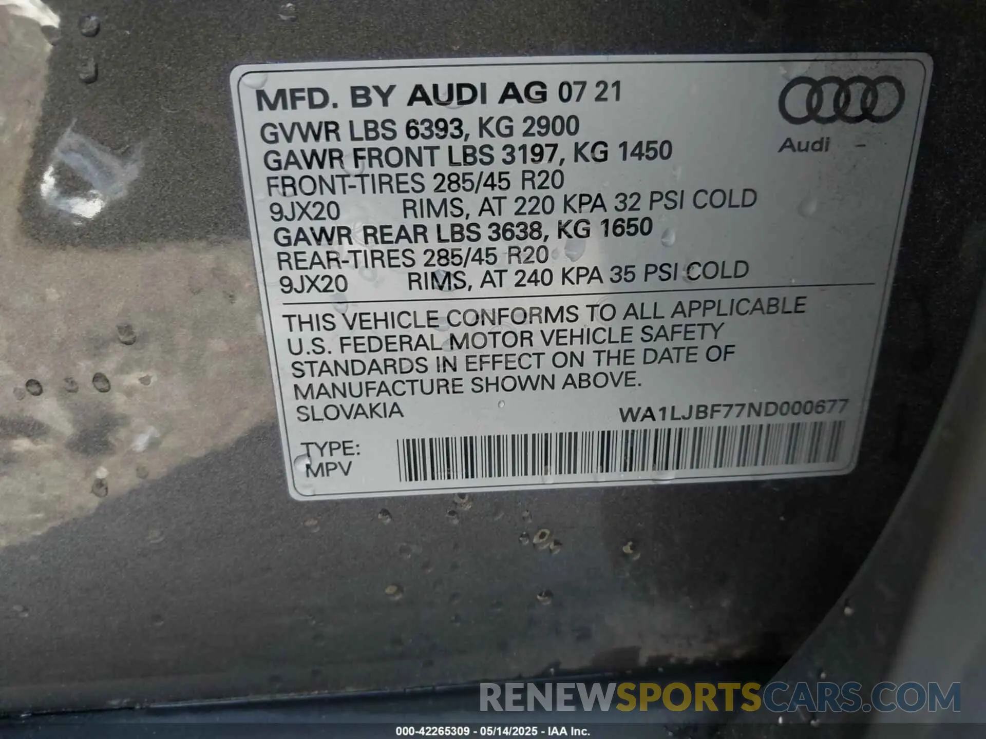 9 Photograph of a damaged car WA1LJBF77ND000677 AUDI Q7 2022