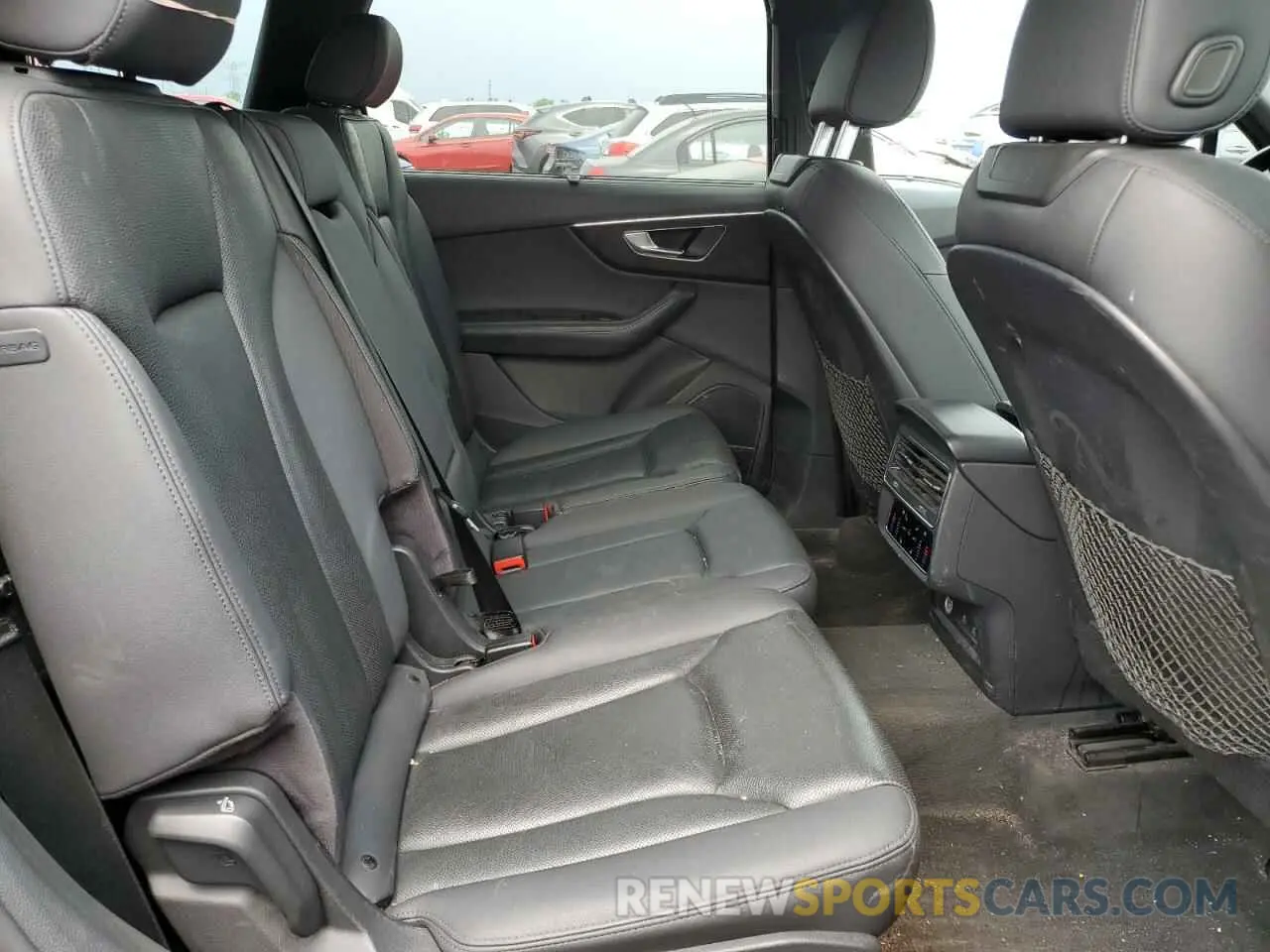 11 Photograph of a damaged car WA1LXBF71ND006313 AUDI Q7 2022