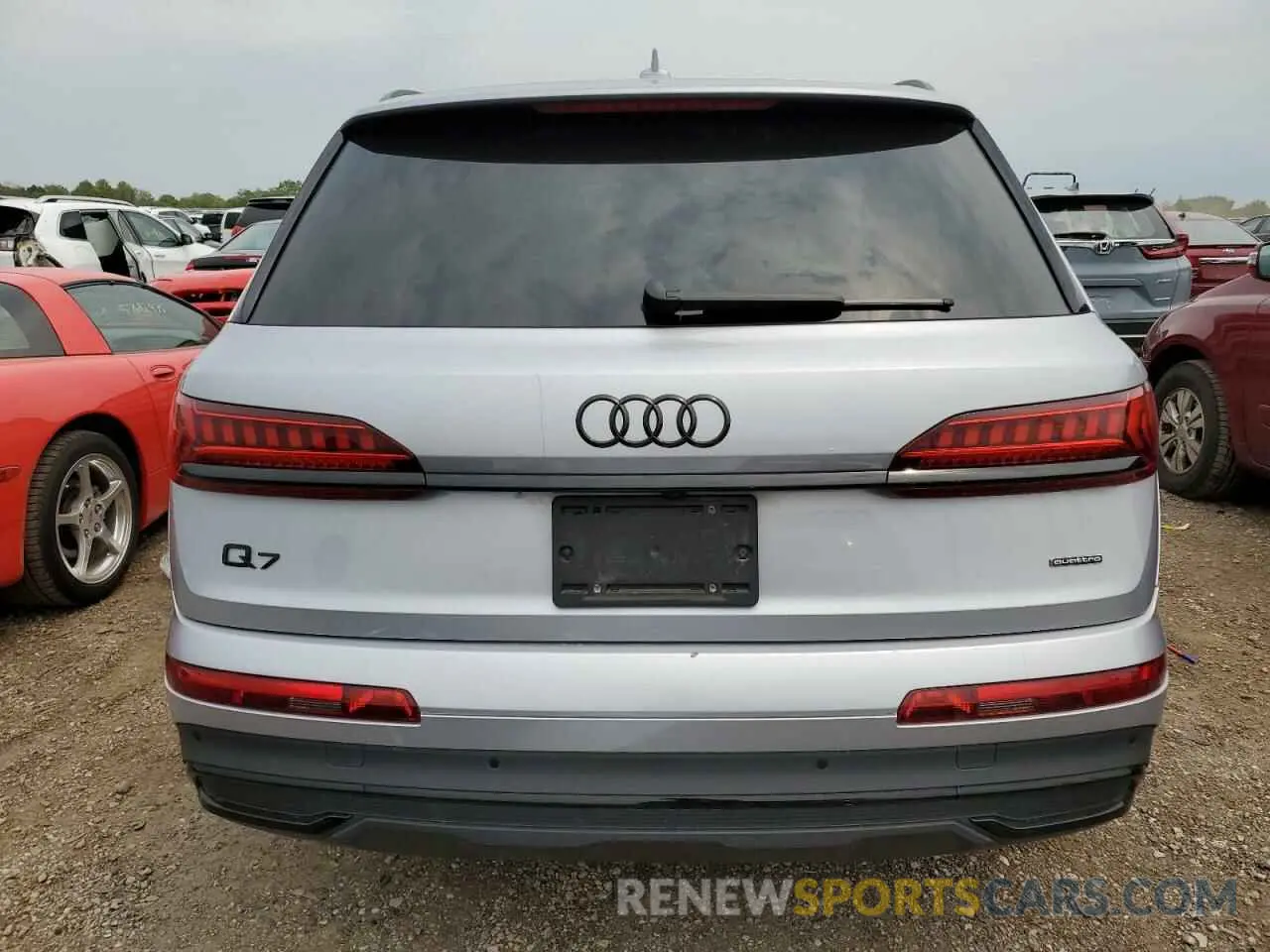 6 Photograph of a damaged car WA1LXBF71ND006313 AUDI Q7 2022