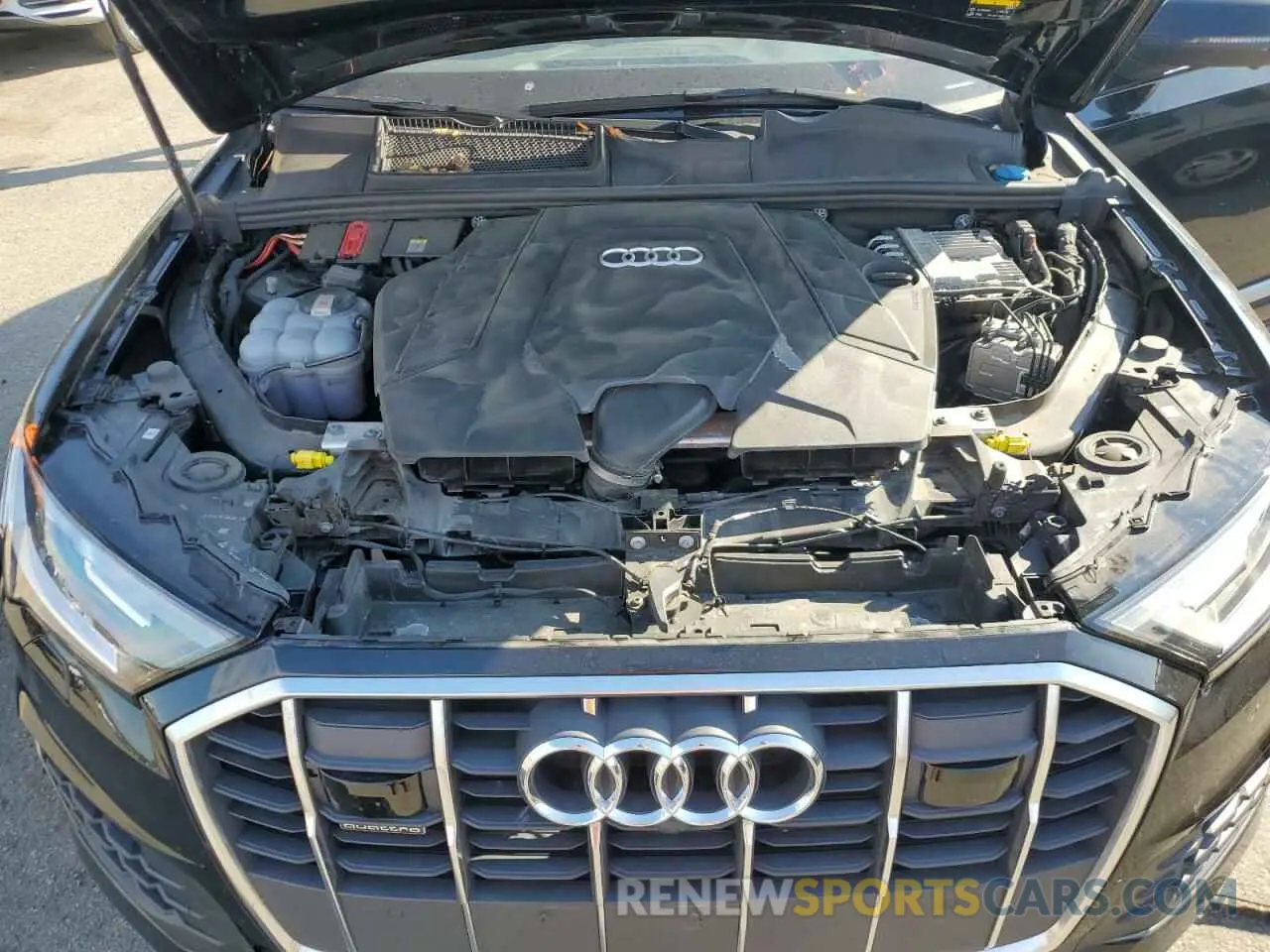 12 Photograph of a damaged car WA1LXBF71ND011043 AUDI Q7 2022