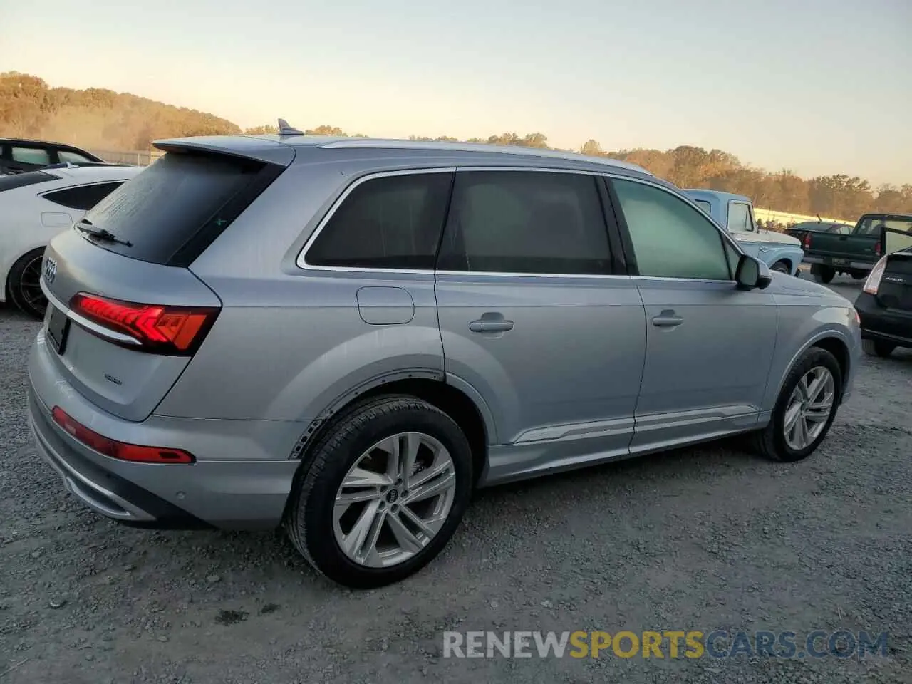 3 Photograph of a damaged car WA1LXBF72ND009432 AUDI Q7 2022