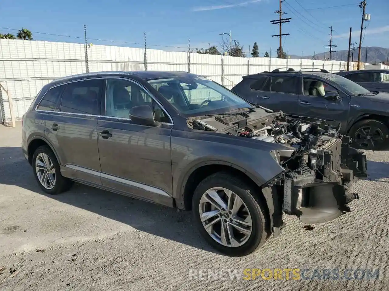 4 Photograph of a damaged car WA1LXBF74ND010436 AUDI Q7 2022