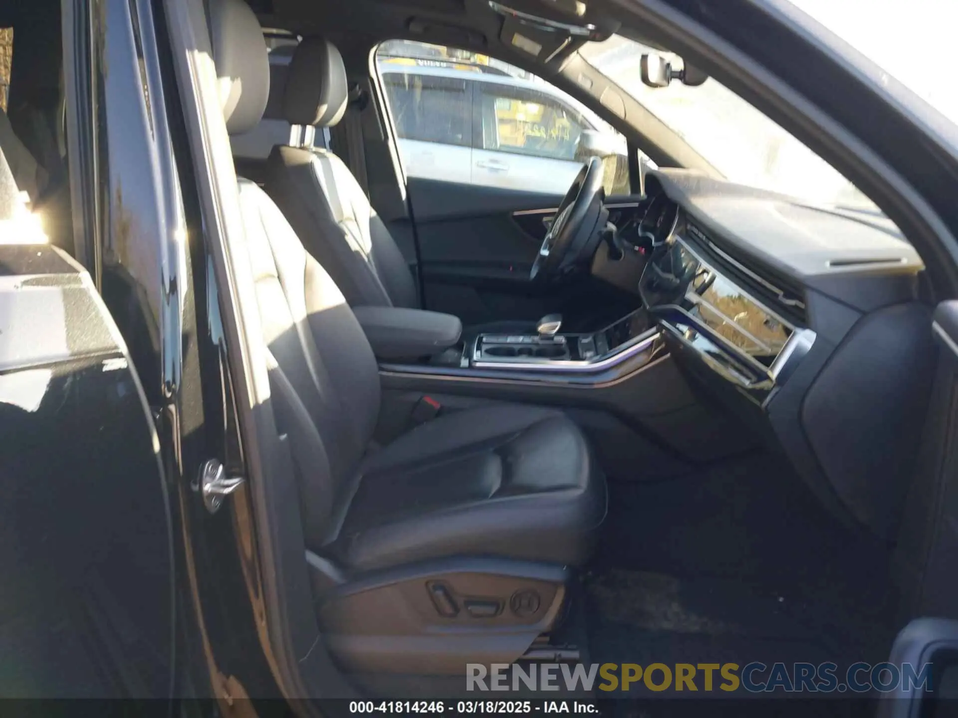 5 Photograph of a damaged car WA1LXBF74ND017516 AUDI Q7 2022