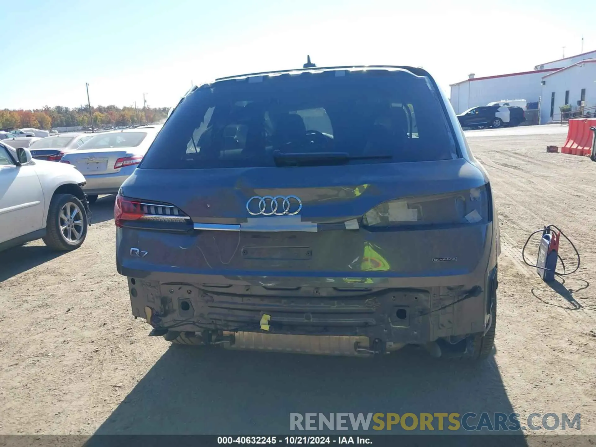16 Photograph of a damaged car WA1LXBF75ND010641 AUDI Q7 2022